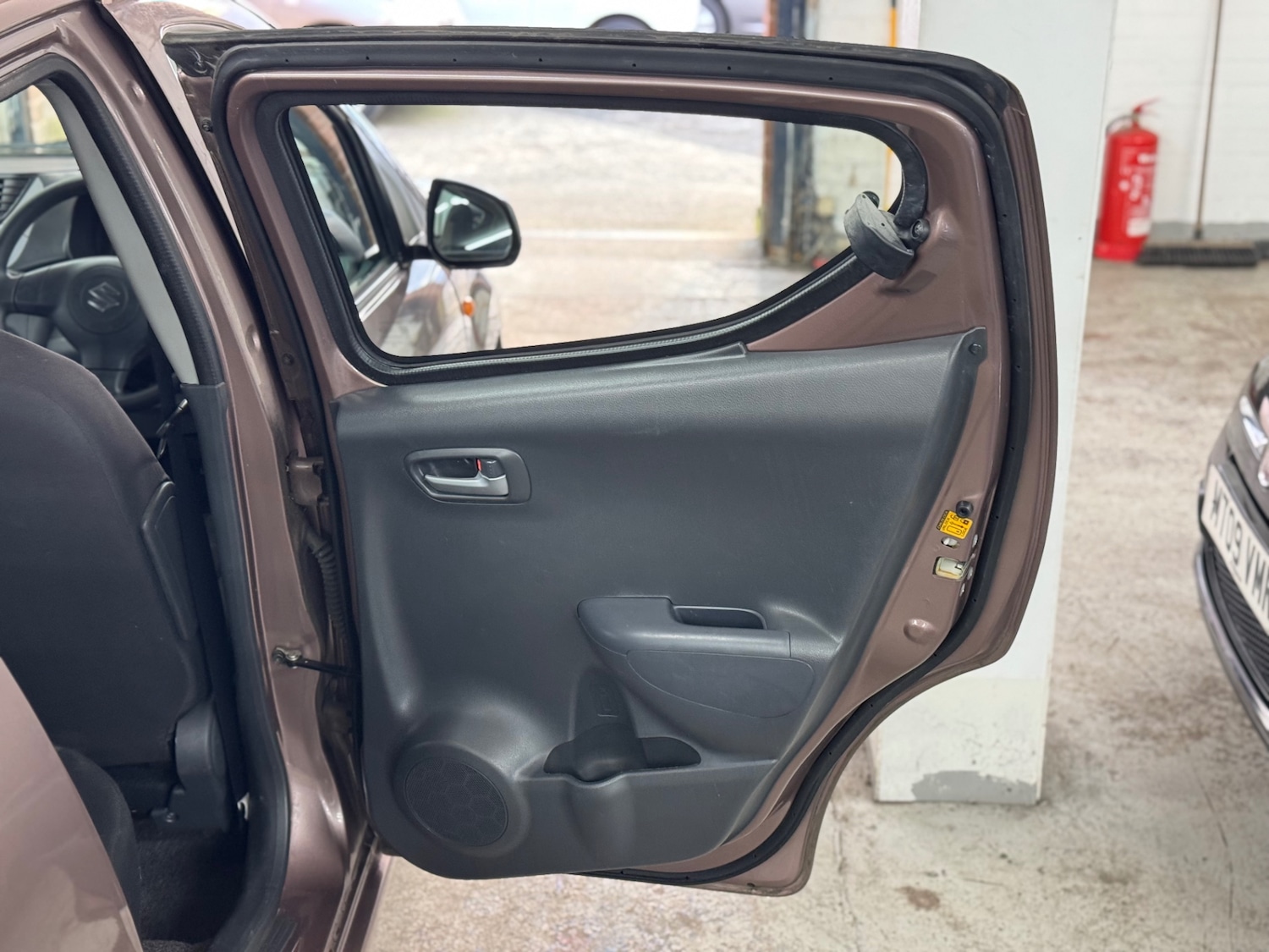 Used Suzuki Alto 2010 for sale - 77262256: Photo 15