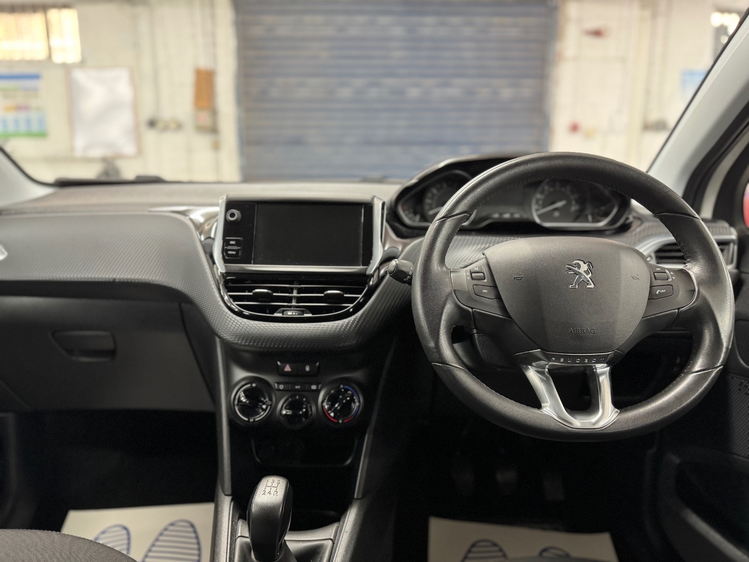 Used Peugeot 208 2015 for sale - 76446129: Photo 7