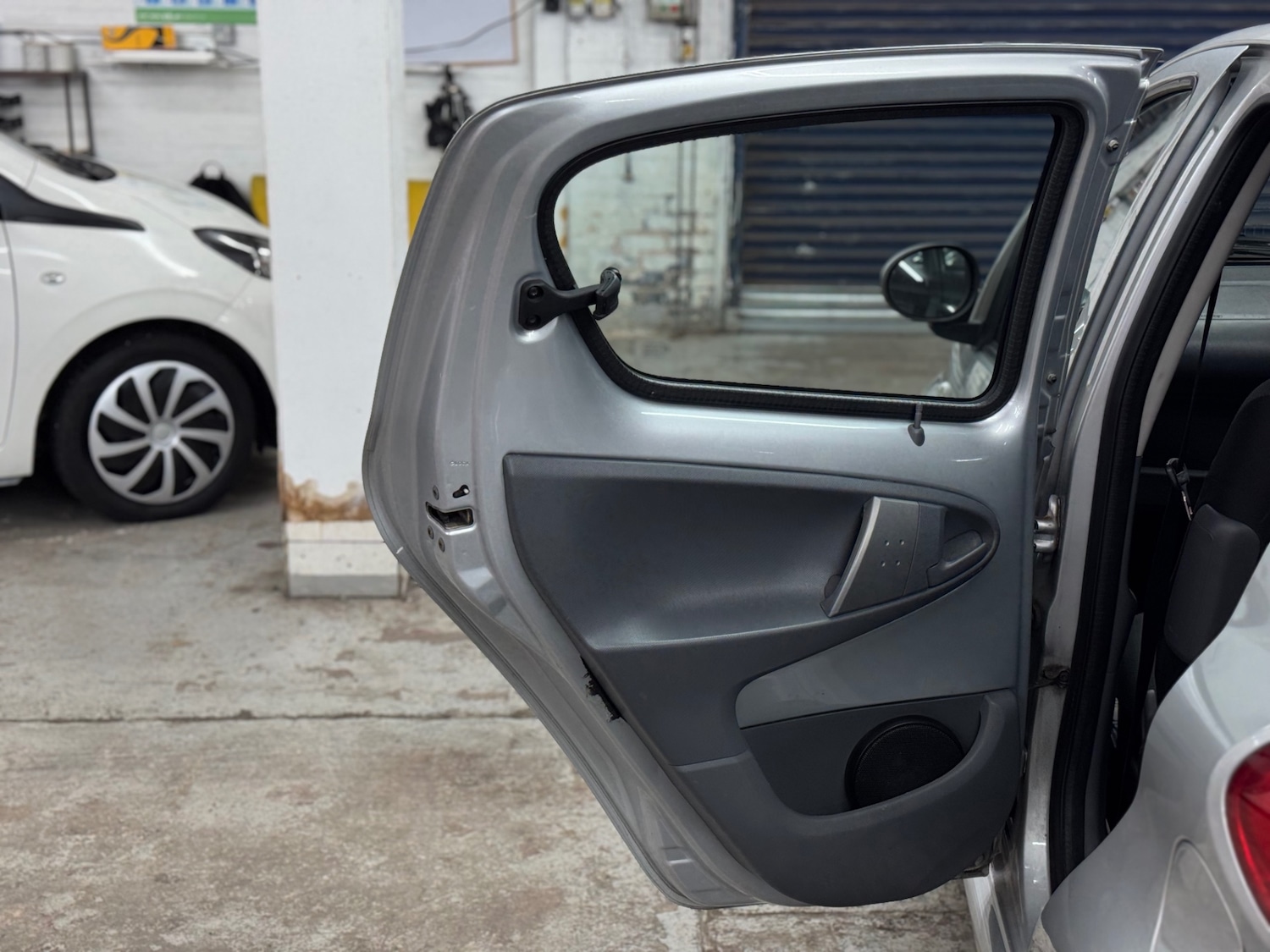 Used Toyota AYGO 2007 for sale - 76134588: Photo 13