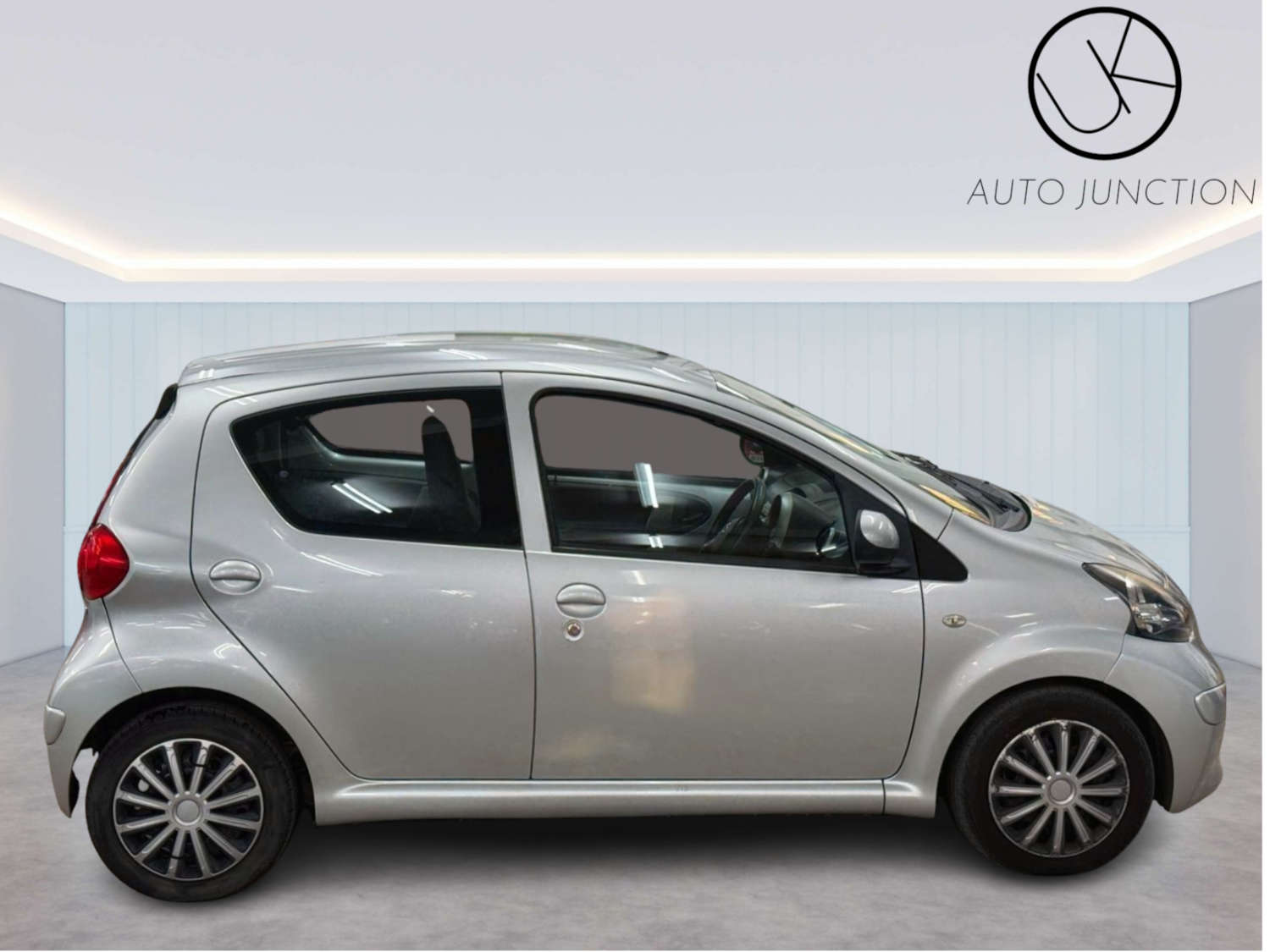 Used Toyota AYGO 2007 for sale - 76134588: Photo 4