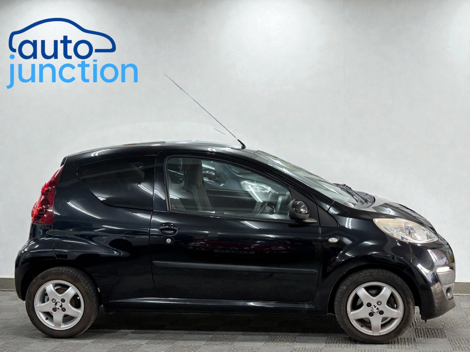 Used Peugeot 107 2012 for sale - 77196778: Photo 3