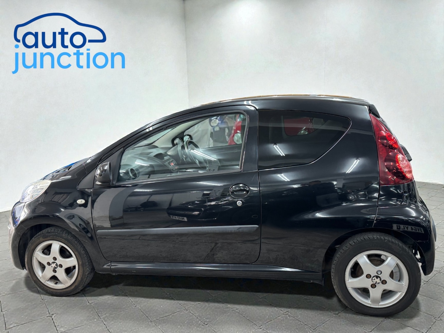 Used Peugeot 107 2012 for sale - 77196778: Photo 6
