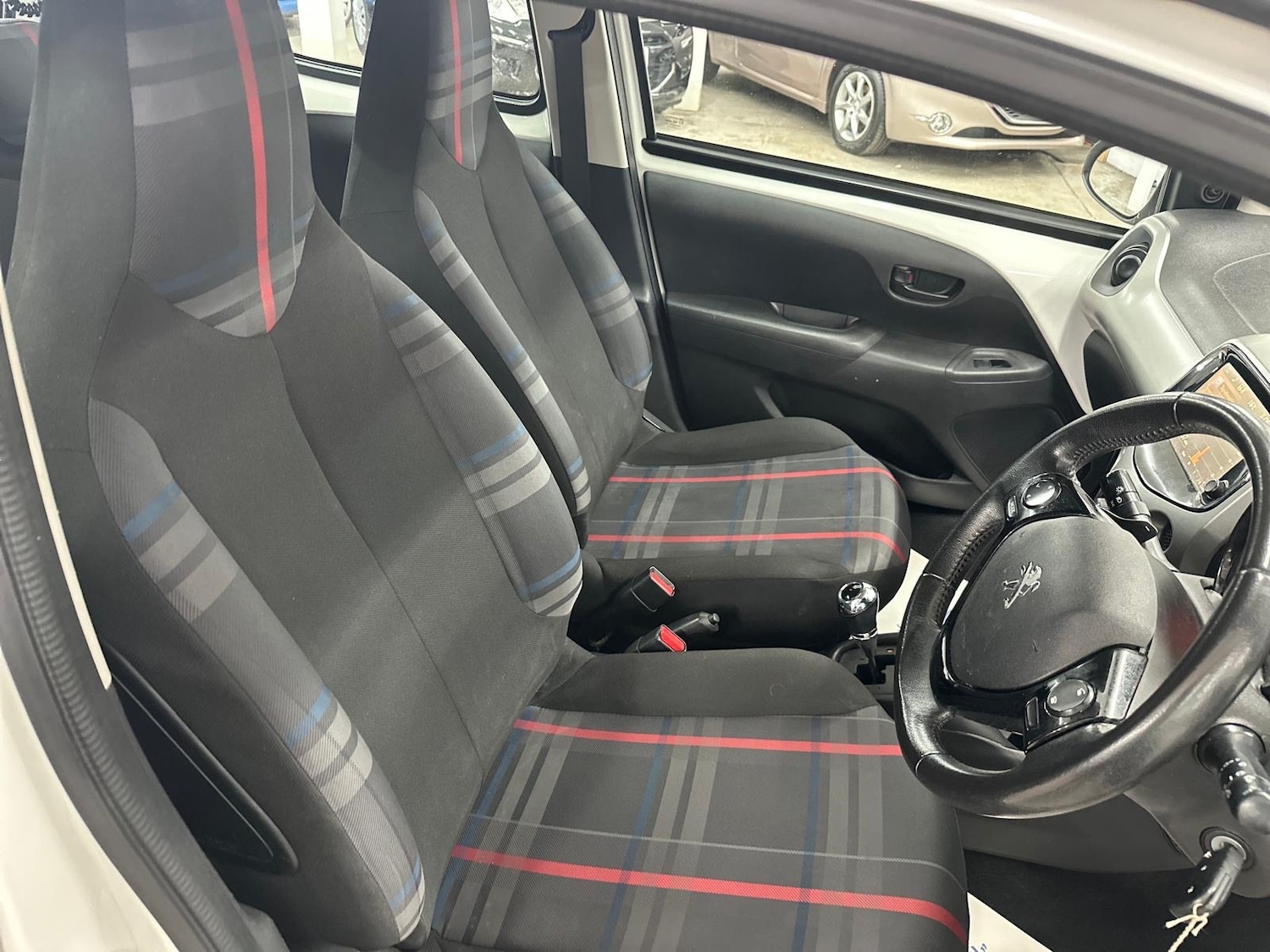 Used Peugeot 108 2016 for sale - 76070591: Photo 10