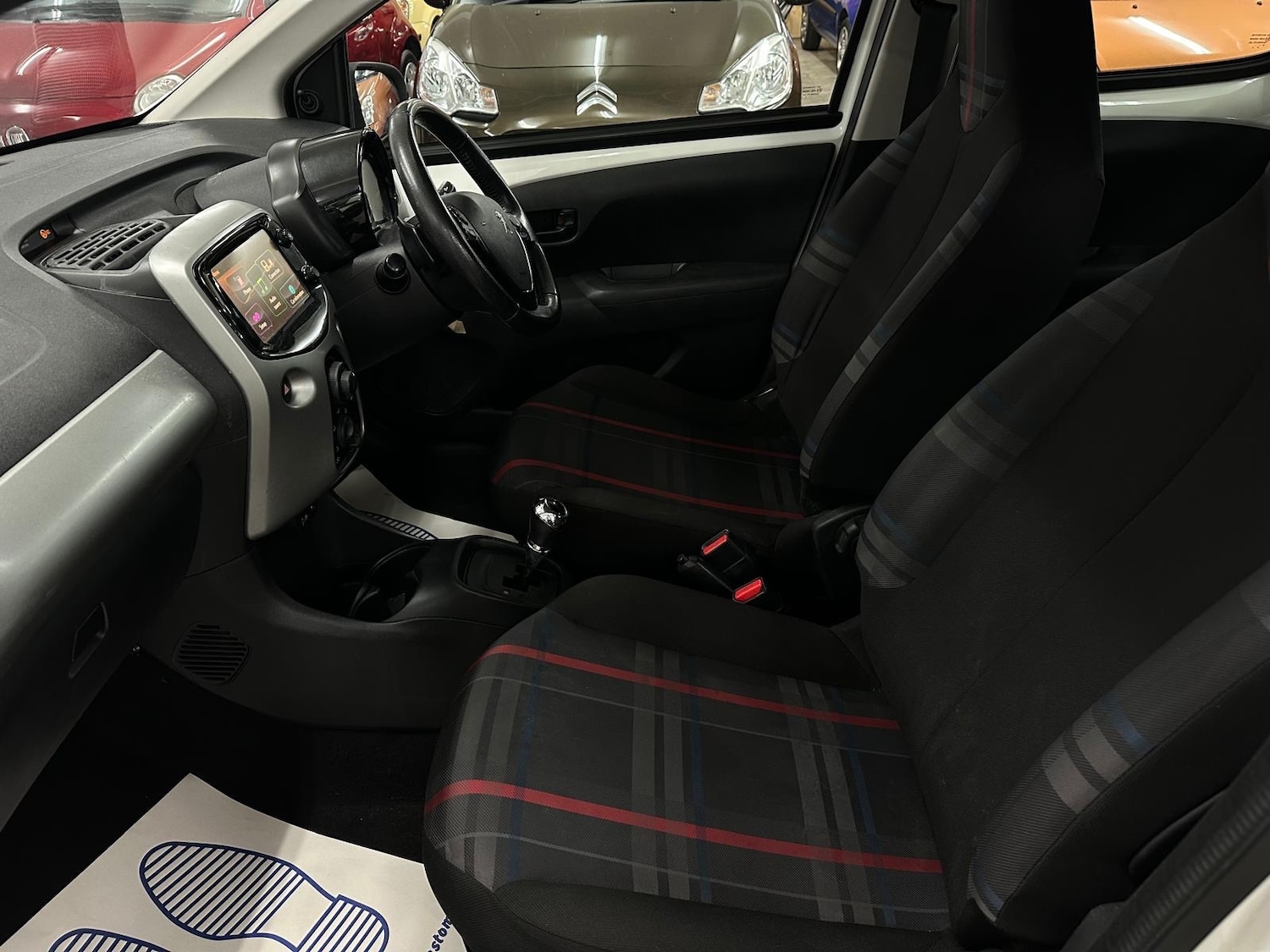 Used Peugeot 108 2016 for sale - 76070591: Photo 11