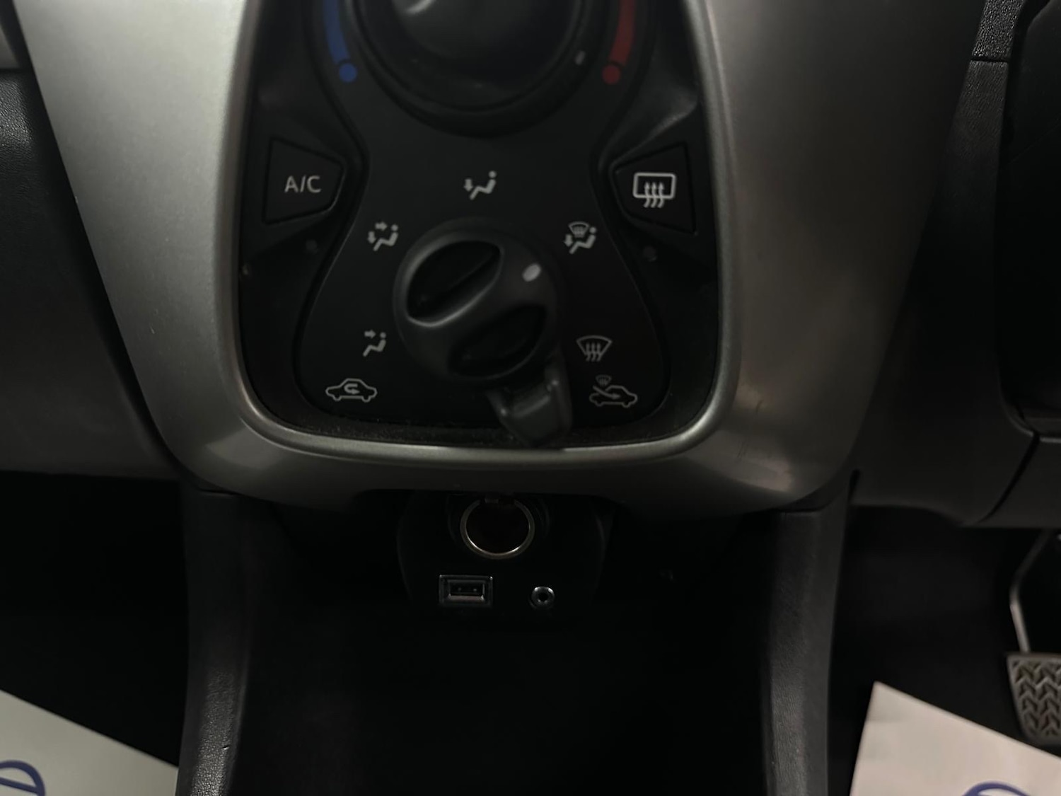 Used Peugeot 108 2016 for sale - 76070591: Photo 12