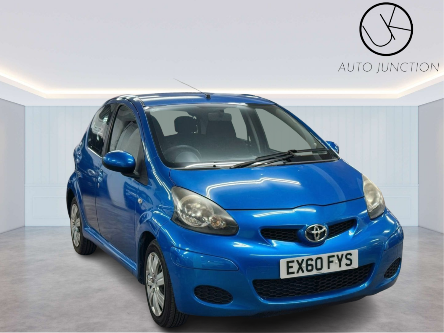 Used Toyota AYGO 2010 for sale - 76166278: Photo 2