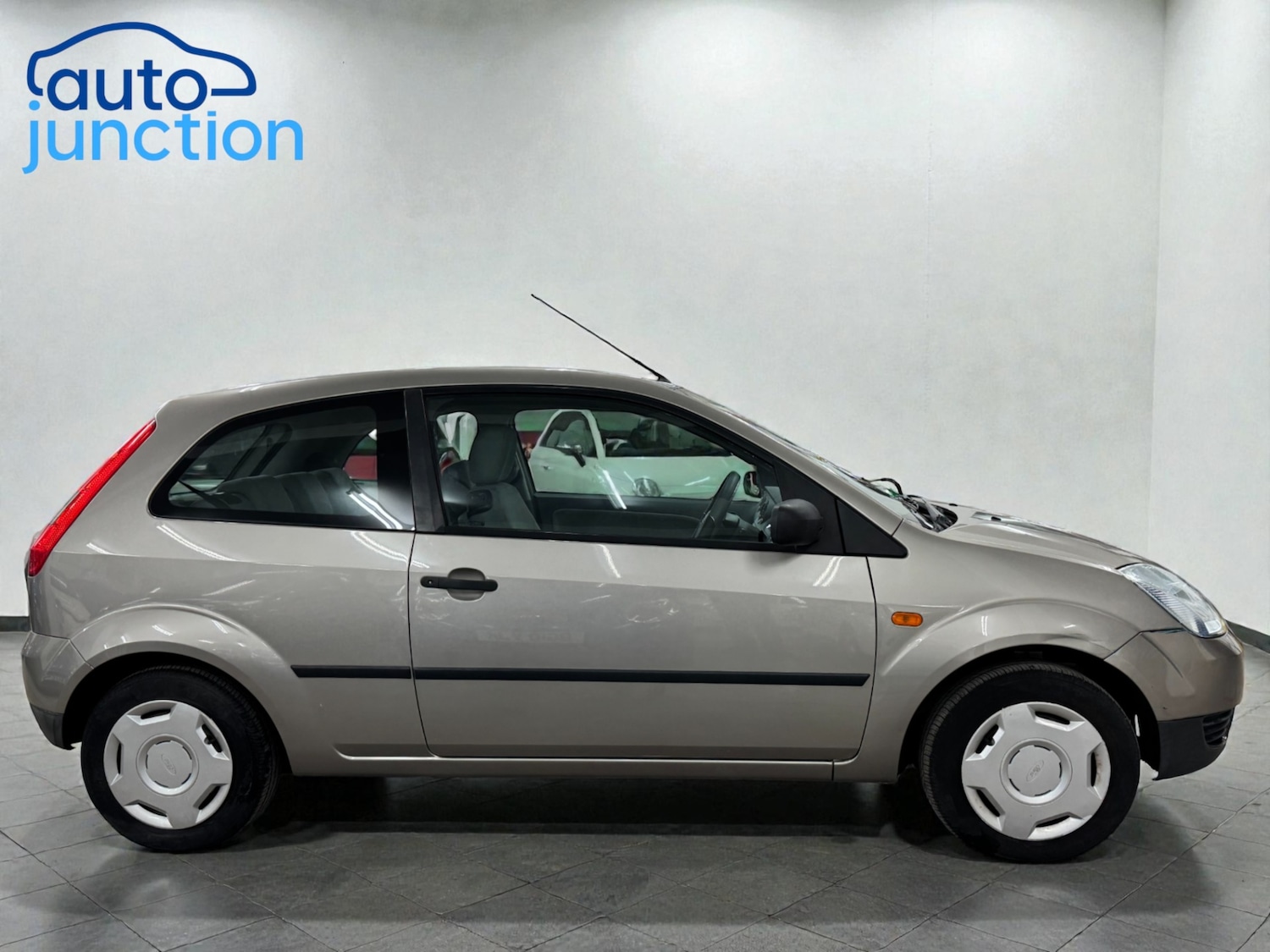 Used Ford Fiesta 2003 for sale - 77367772: Photo 6