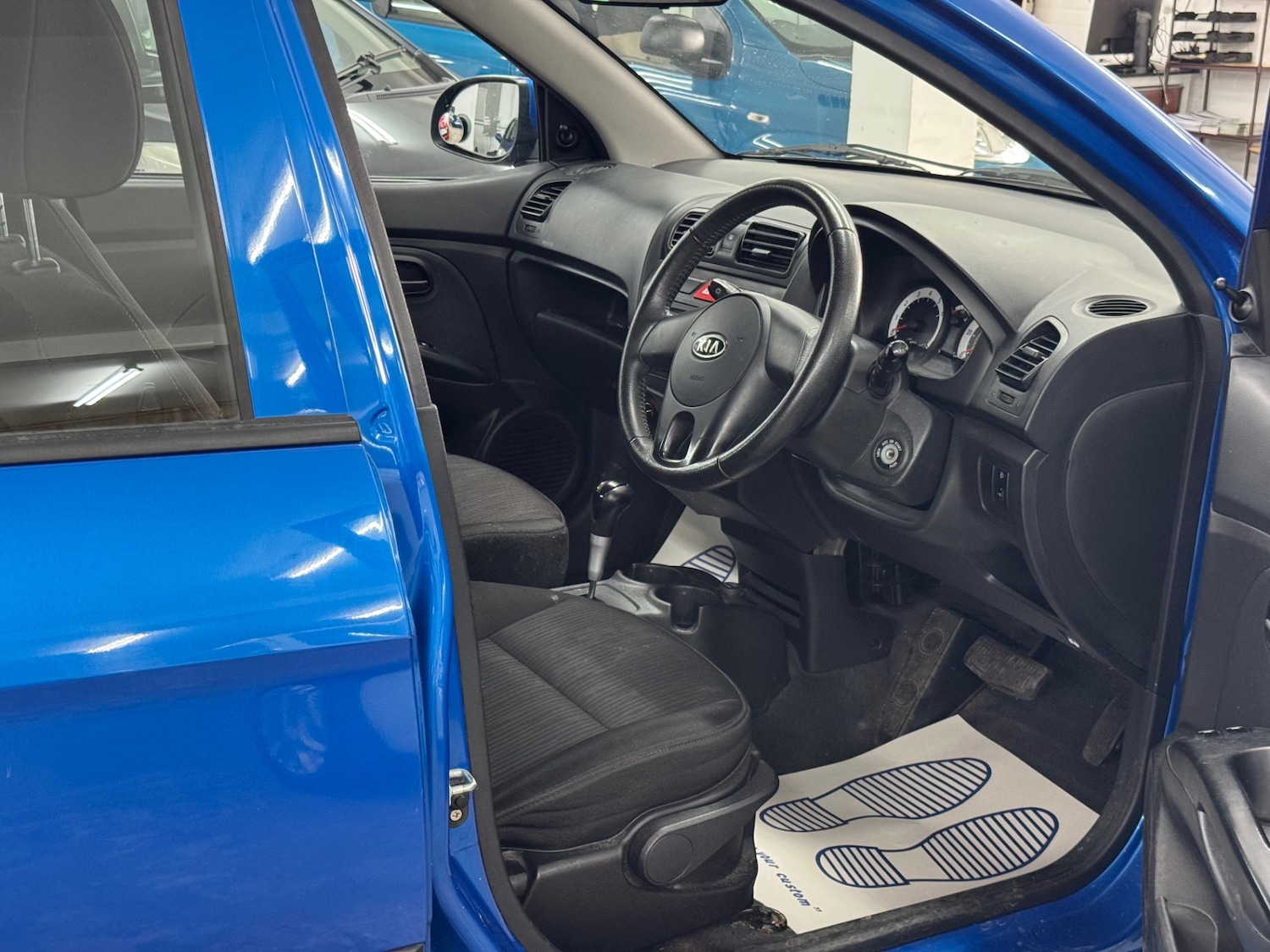 Used Kia Picanto 2010 for sale - 76367528: Photo 4