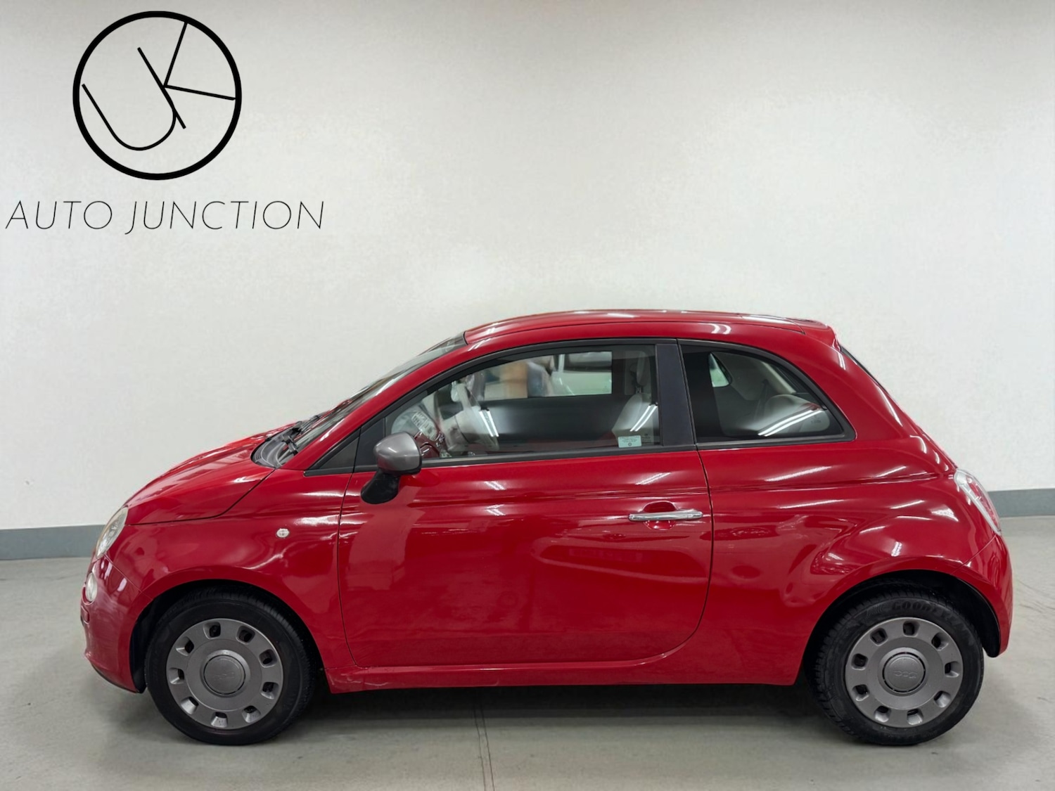 Used Fiat 500 2010 for sale - 77137885: Photo 3