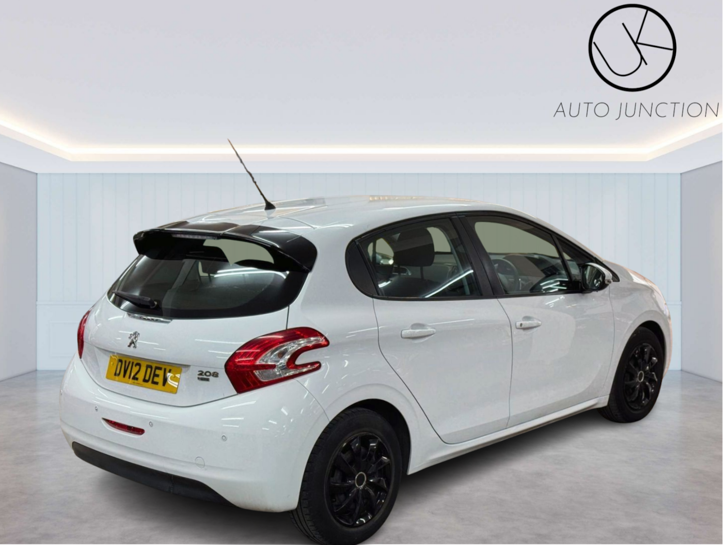 Used Peugeot 208 2012 for sale - 76134566: Photo 6