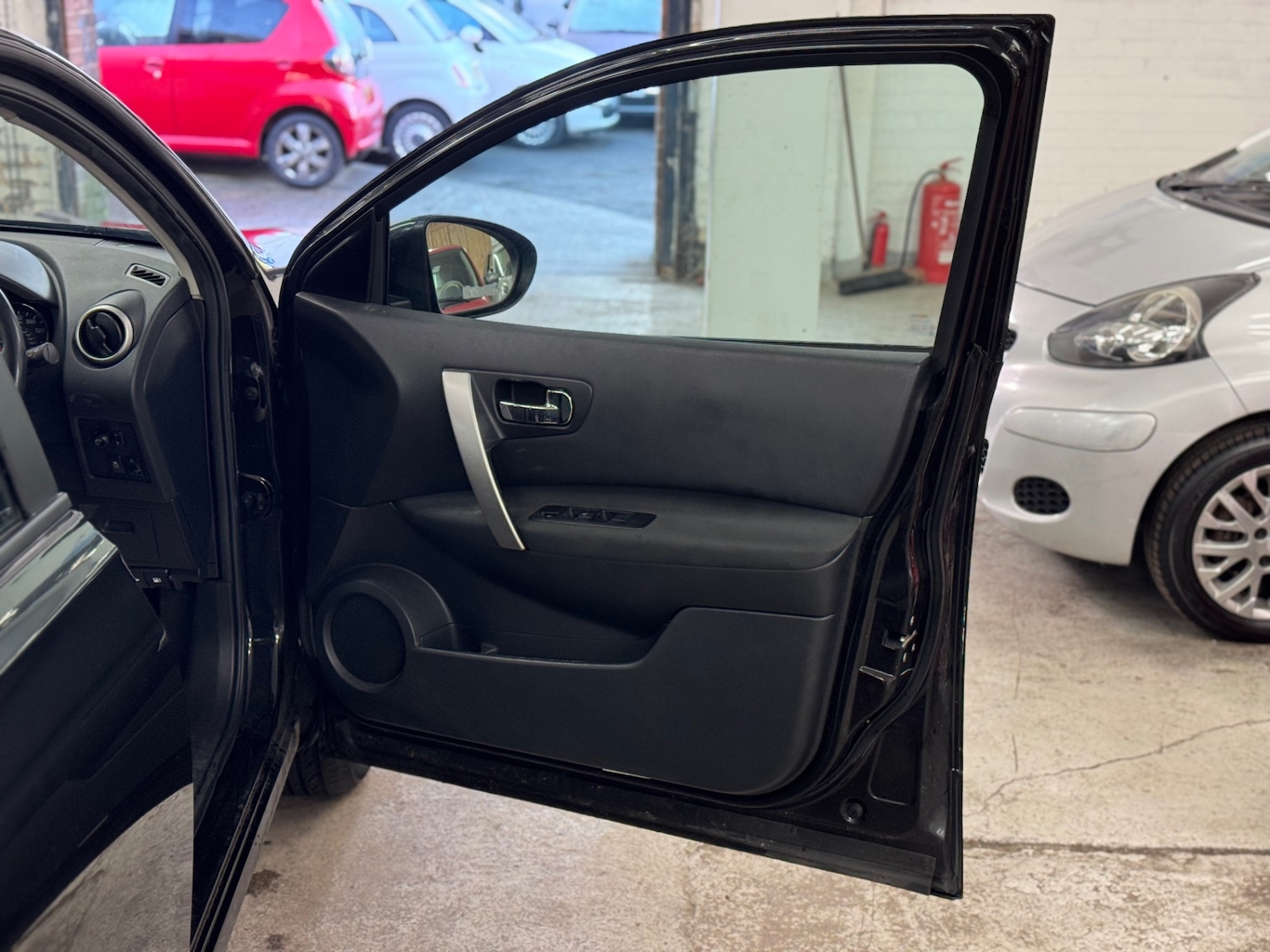 Used Nissan Qashqai 2013 for sale - 77220829: Photo 13