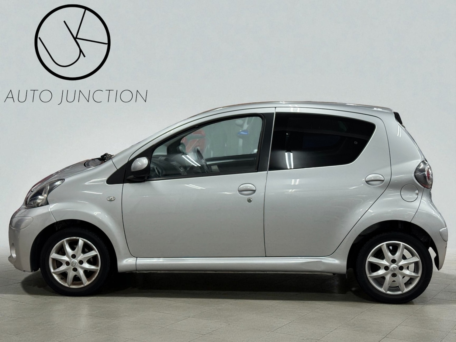 Used Toyota AYGO 2014 for sale - 76366278: Photo 3