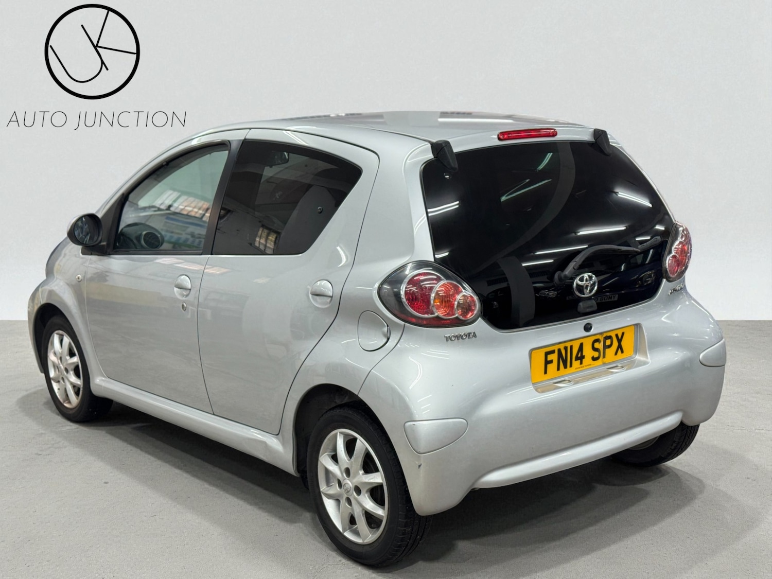 Used Toyota AYGO 2014 for sale - 76366278: Photo 6