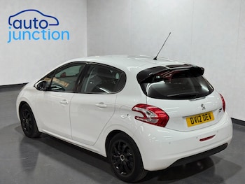 Used Peugeot 208 2012 for sale - 76982820: Photo