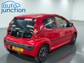 Used Peugeot 107 2011 for sale - 76486005: Photo