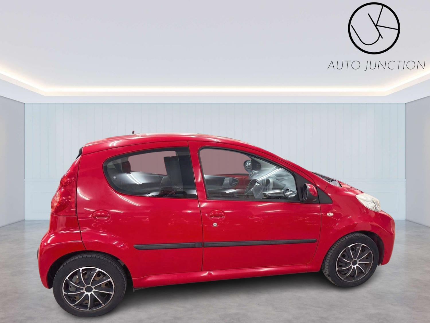 Used Peugeot 107 2011 for sale - 76085537: Photo 3