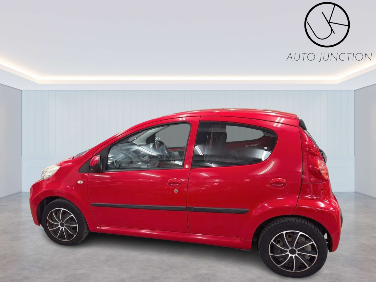 Used Peugeot 107 2011 for sale - 76085537: Photo 4