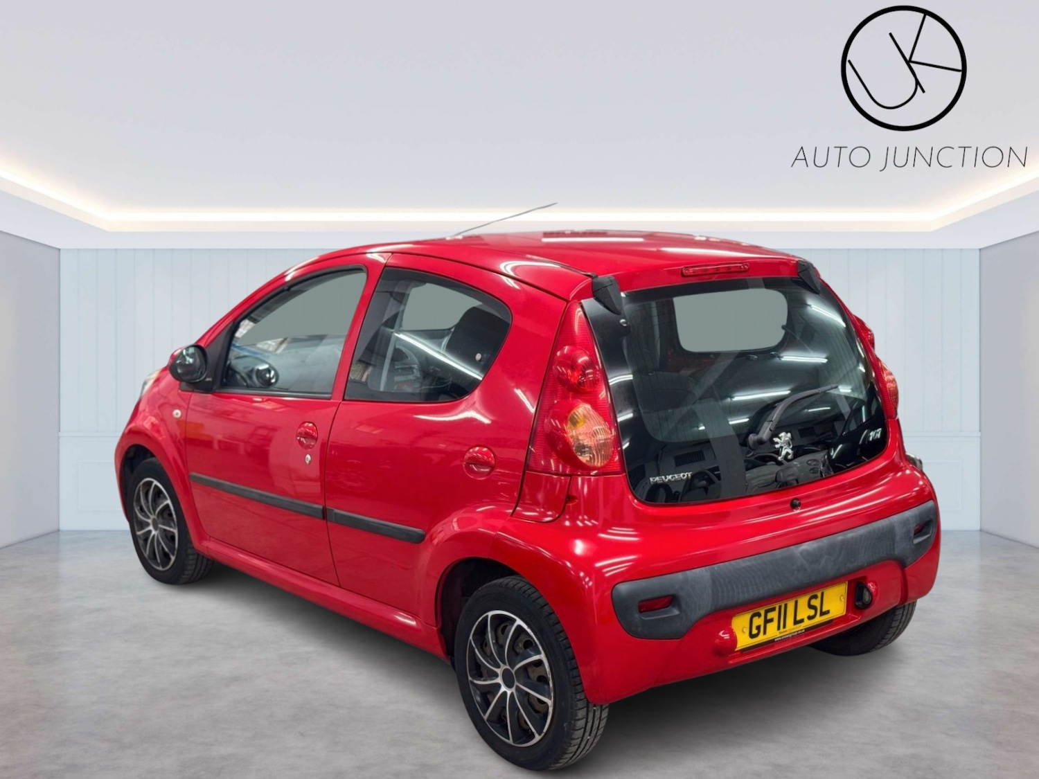 Used Peugeot 107 2011 for sale - 76085537: Photo 6