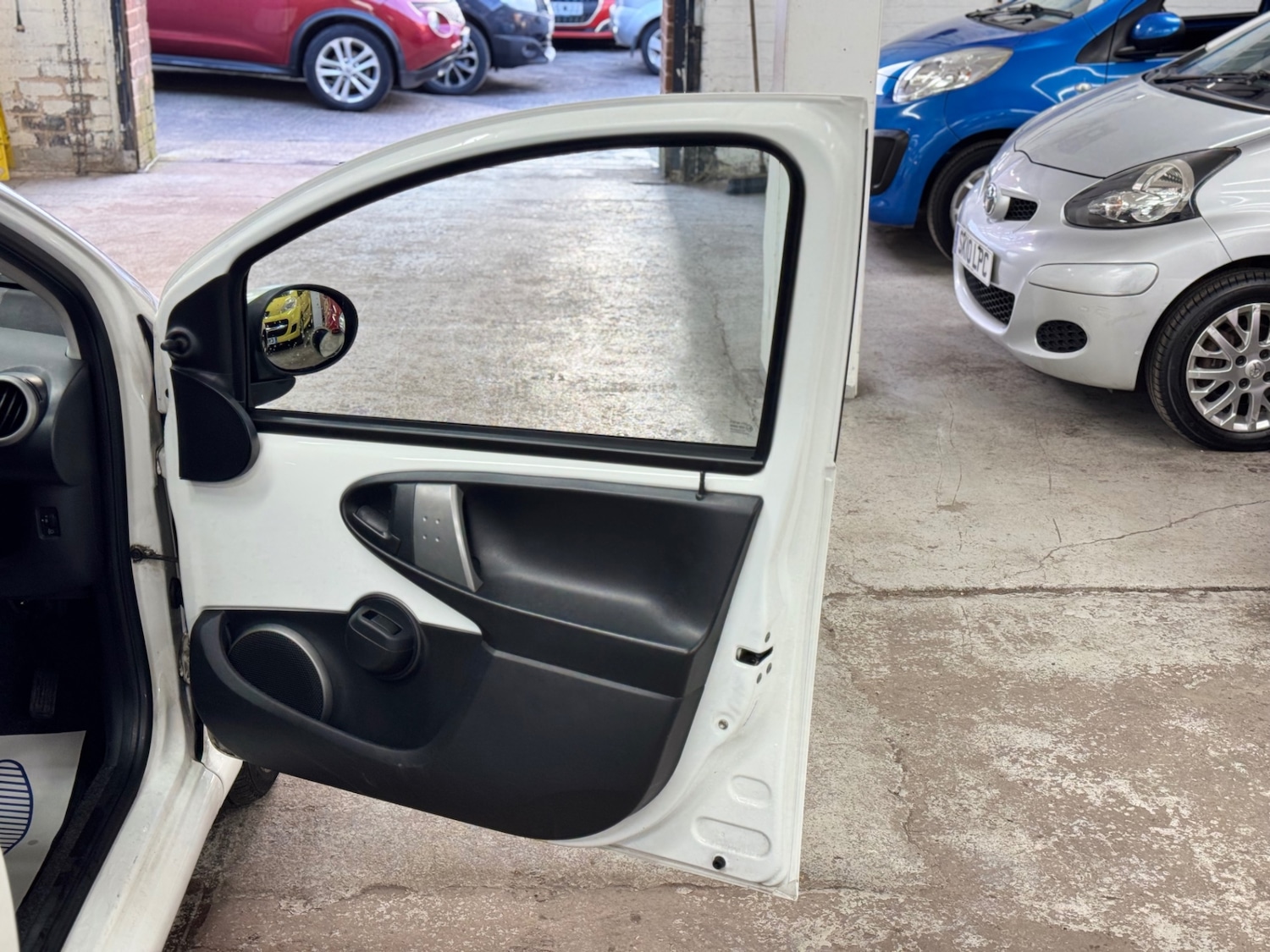 Used Toyota AYGO 2012 for sale - 77160040: Photo 13