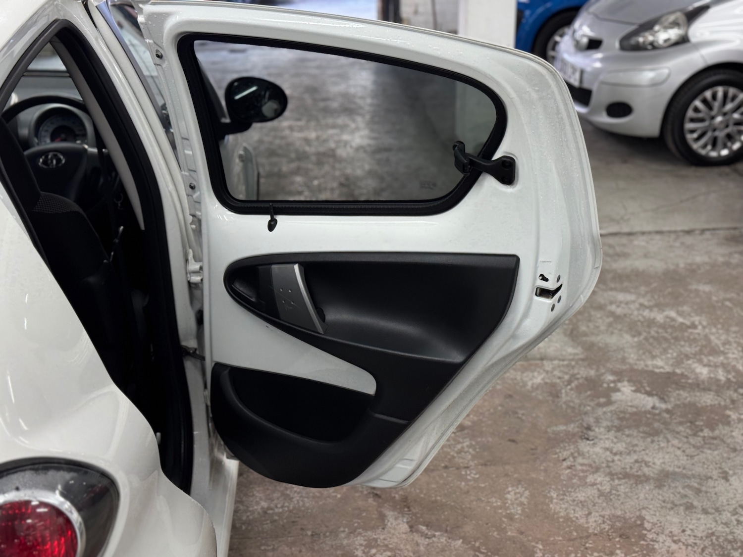 Used Toyota AYGO 2012 for sale - 77160040: Photo 16