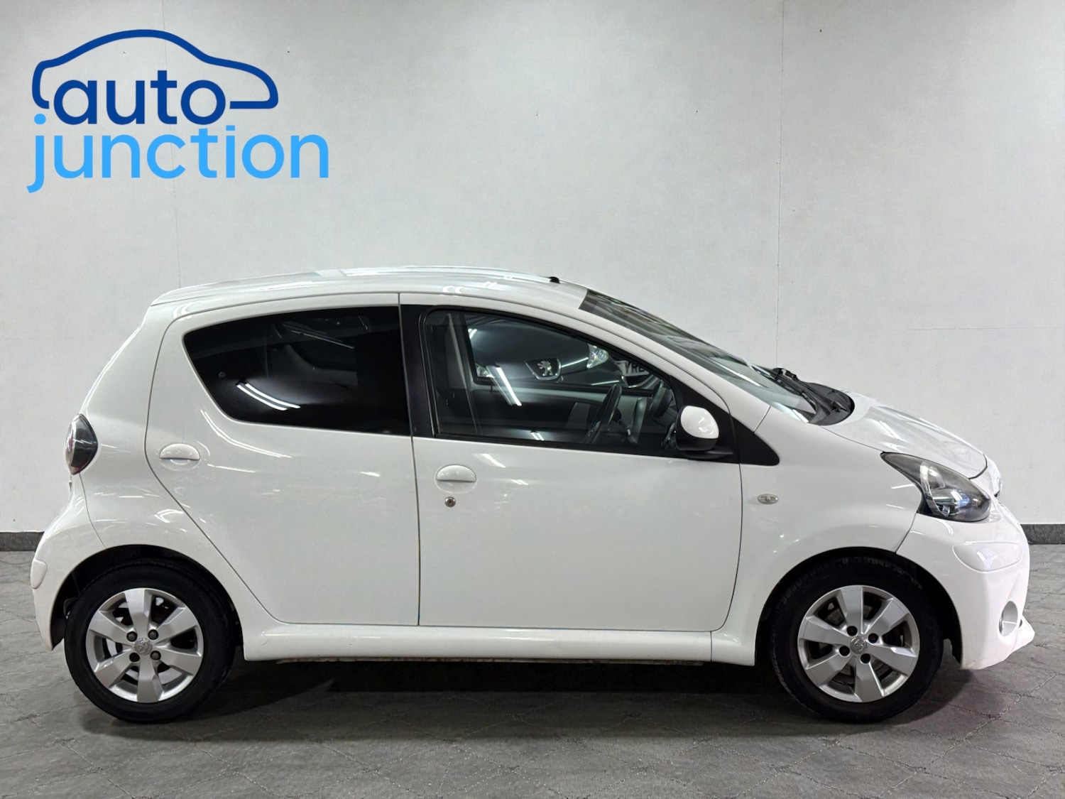 Used Toyota AYGO 2012 for sale - 77160040: Photo 3
