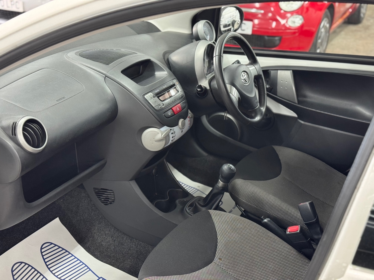 Used Toyota AYGO 2012 for sale - 77160040: Photo 9