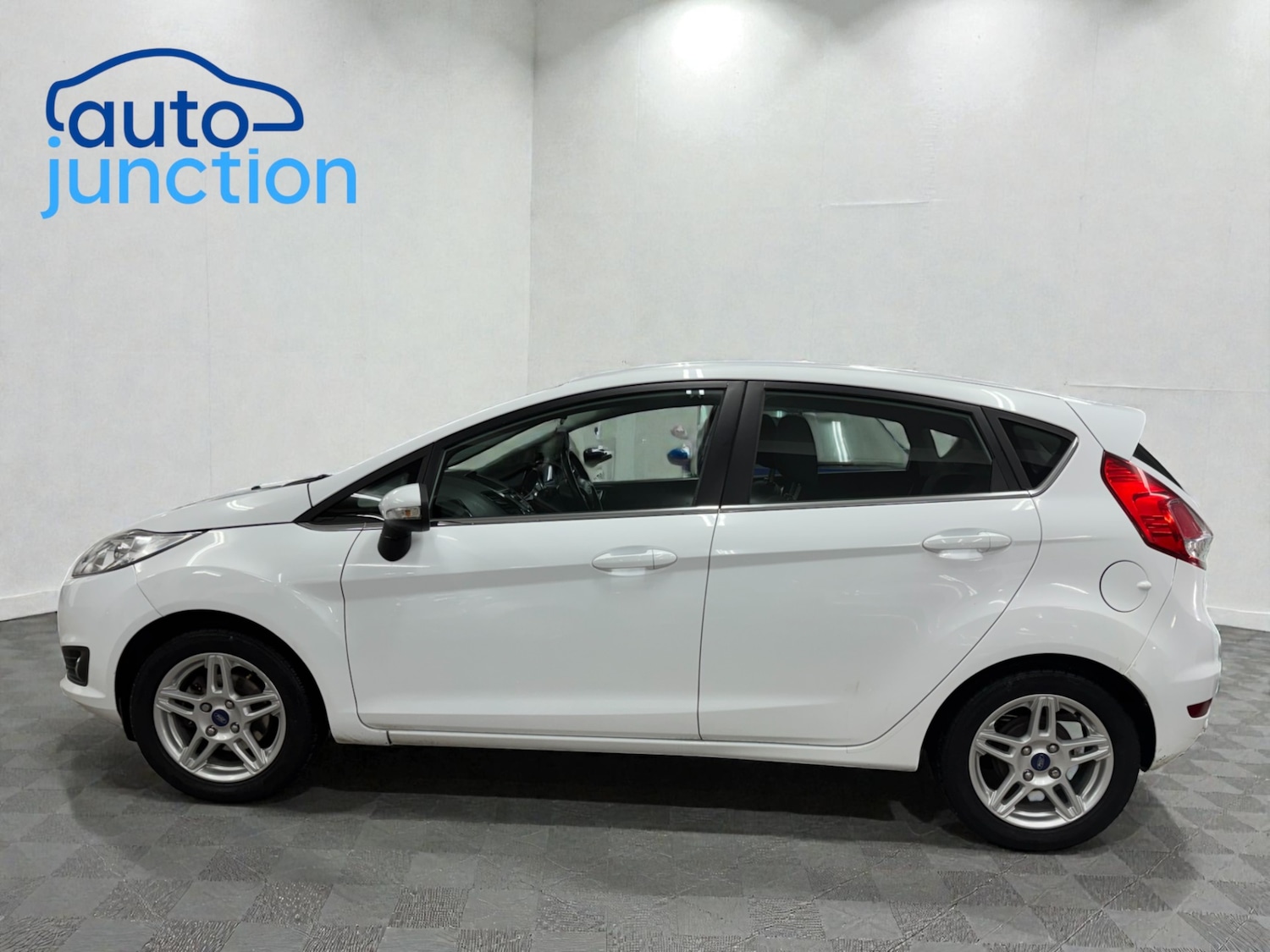 Used Ford Fiesta 2013 for sale - 76982591: Photo 3