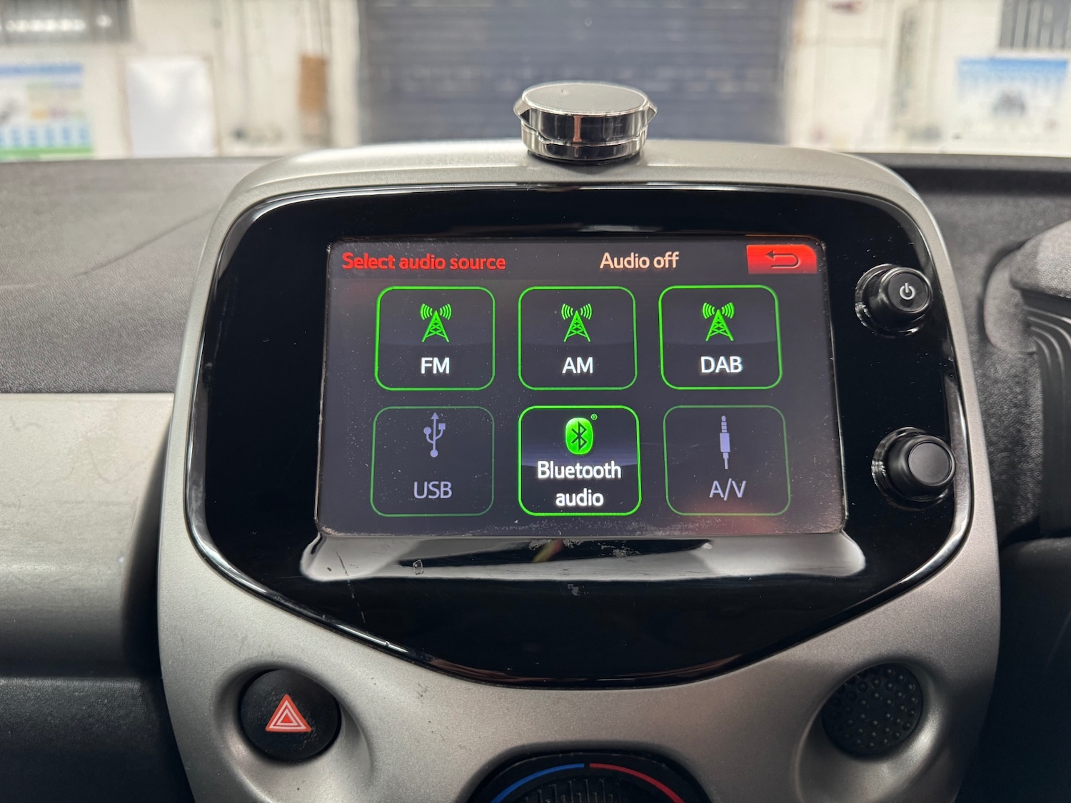 Used Peugeot 108 2017 for sale - 76597506: Photo 10