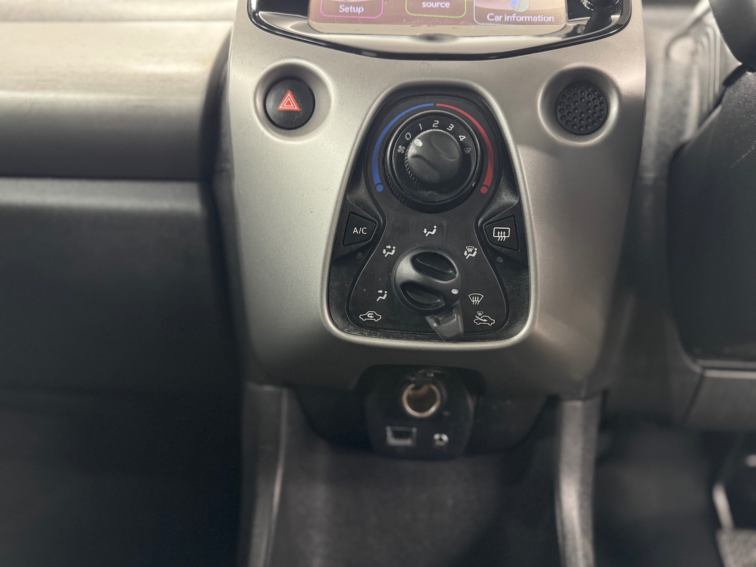 Used Peugeot 108 2017 for sale - 76597506: Photo 9