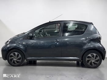 Used Toyota AYGO 2010 for sale - 79690481: Photo