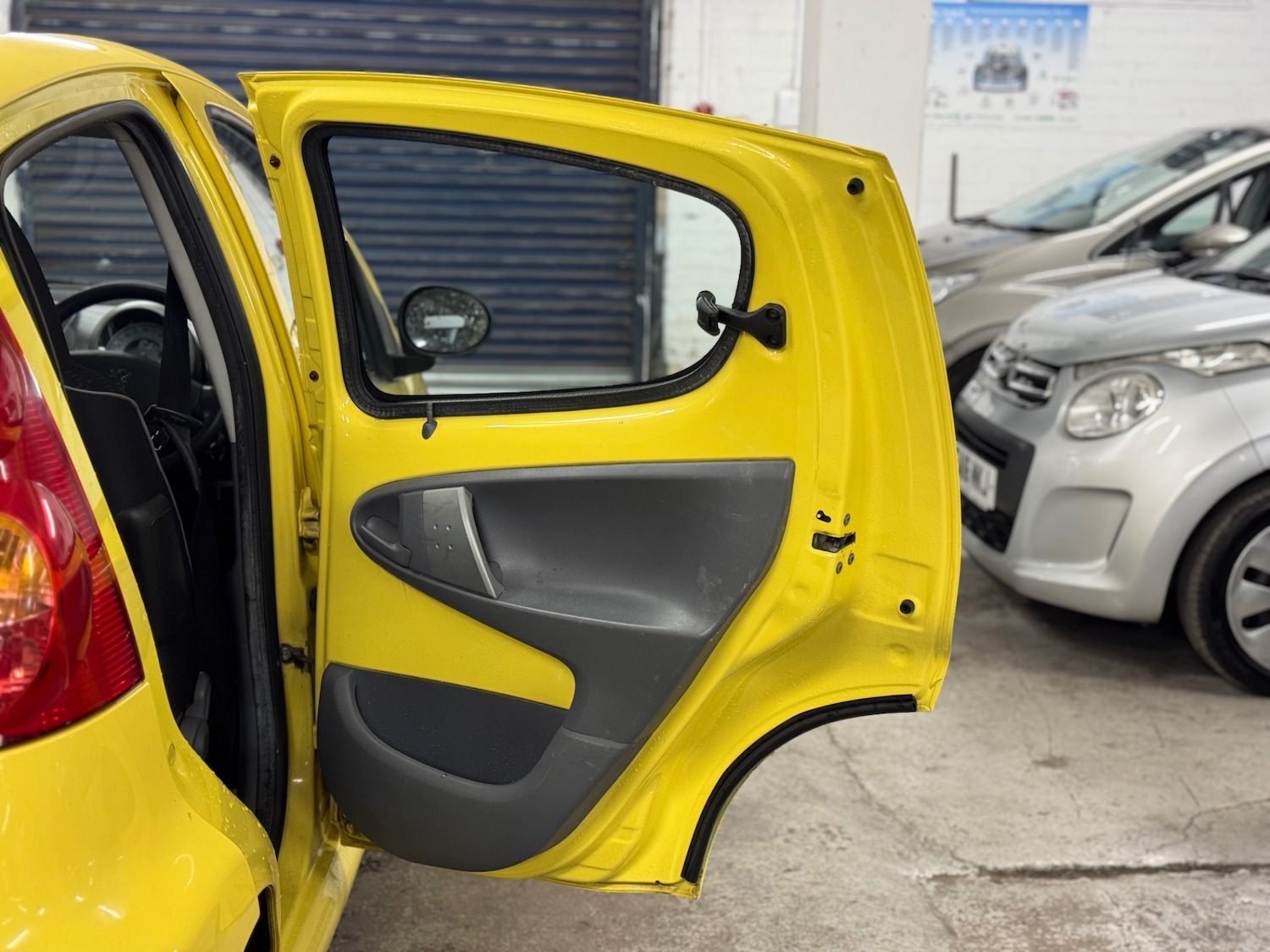 Used Peugeot 107 2010 for sale - 76632618: Photo 14