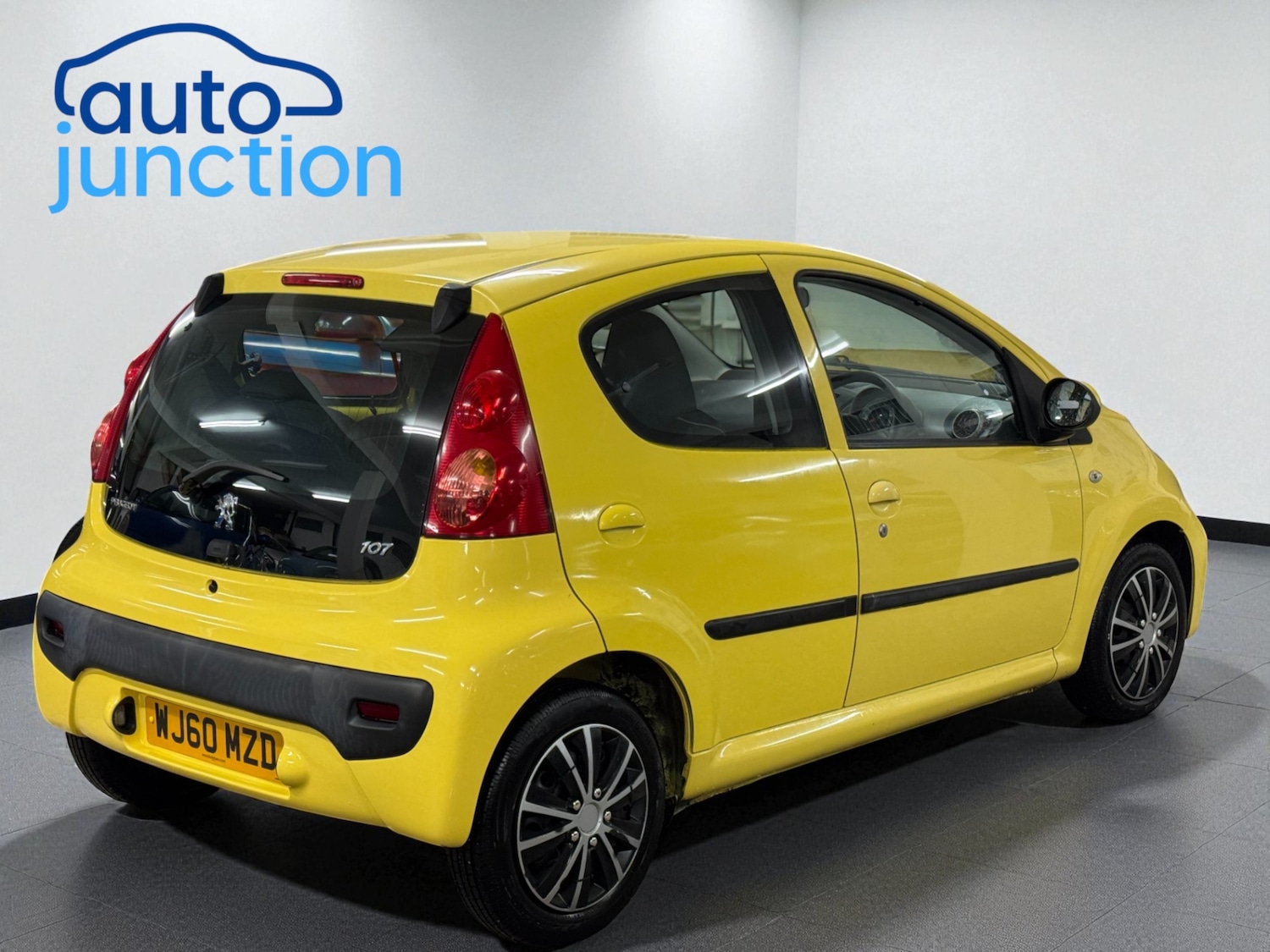 Used Peugeot 107 2010 for sale - 76632618: Photo 5