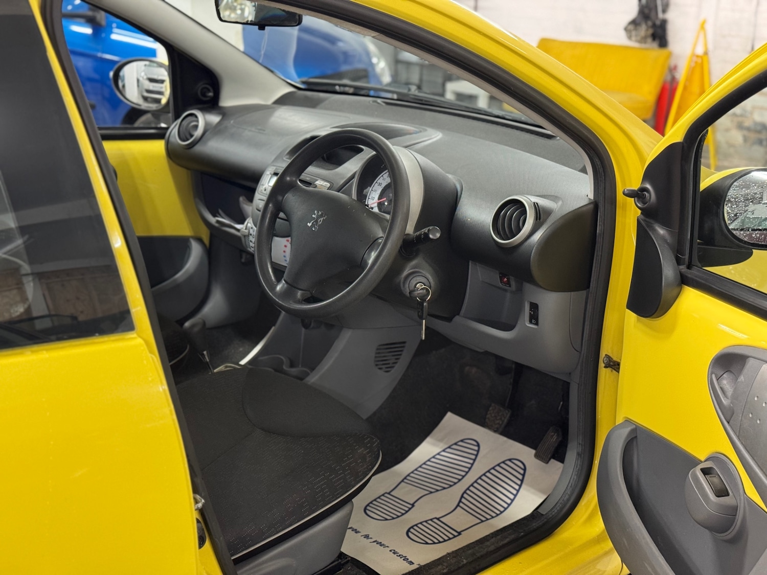 Used Peugeot 107 2010 for sale - 76632618: Photo 9