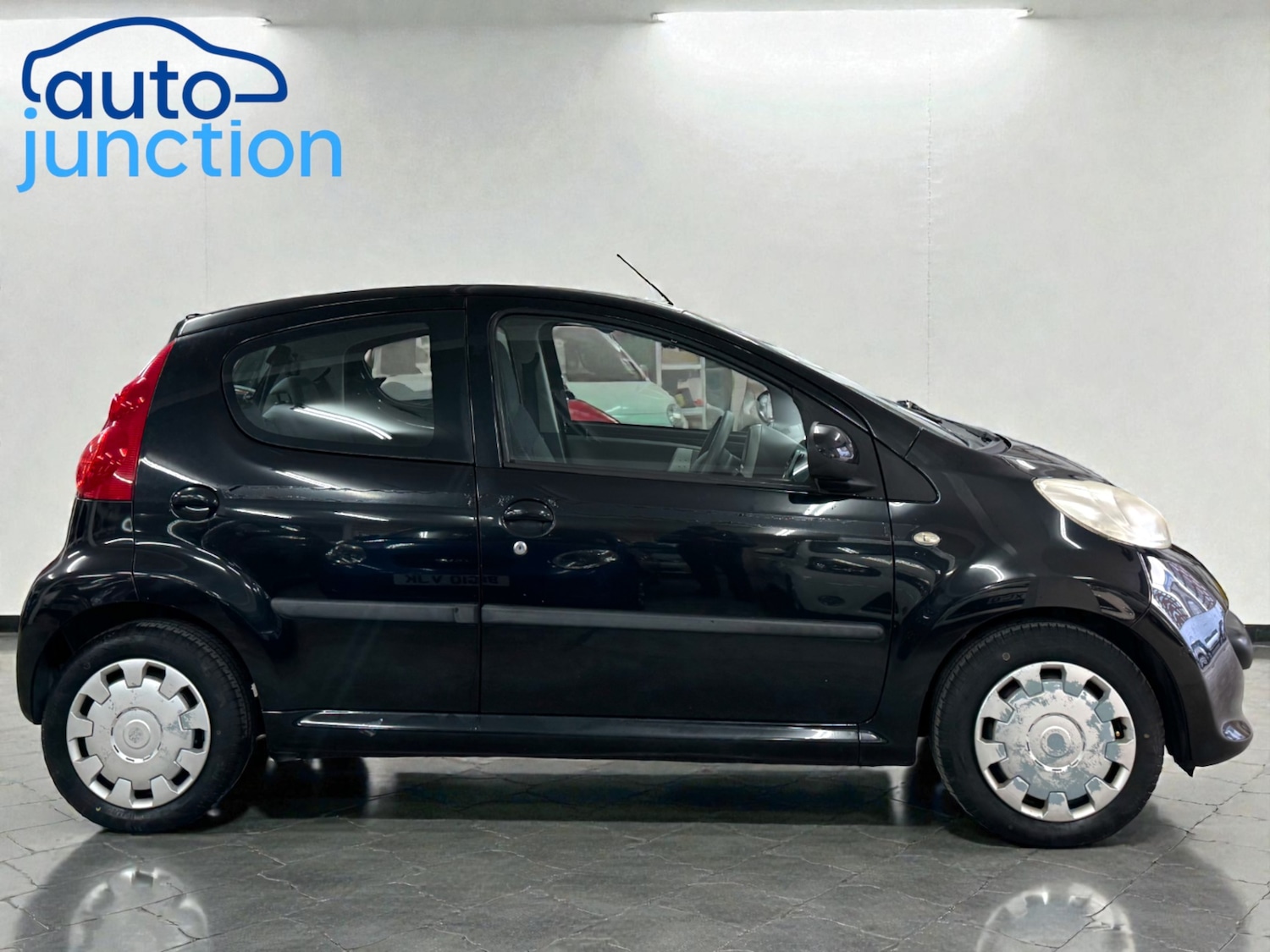 Used Peugeot 107 2008 for sale - 77323866: Photo 3