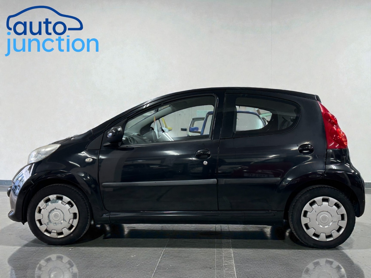 Used Peugeot 107 2008 for sale - 77323866: Photo 6
