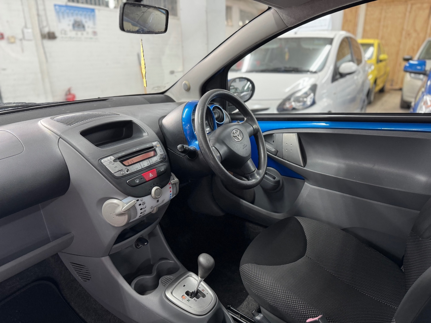 Used Toyota AYGO 2009 for sale - 77323873: Photo 10