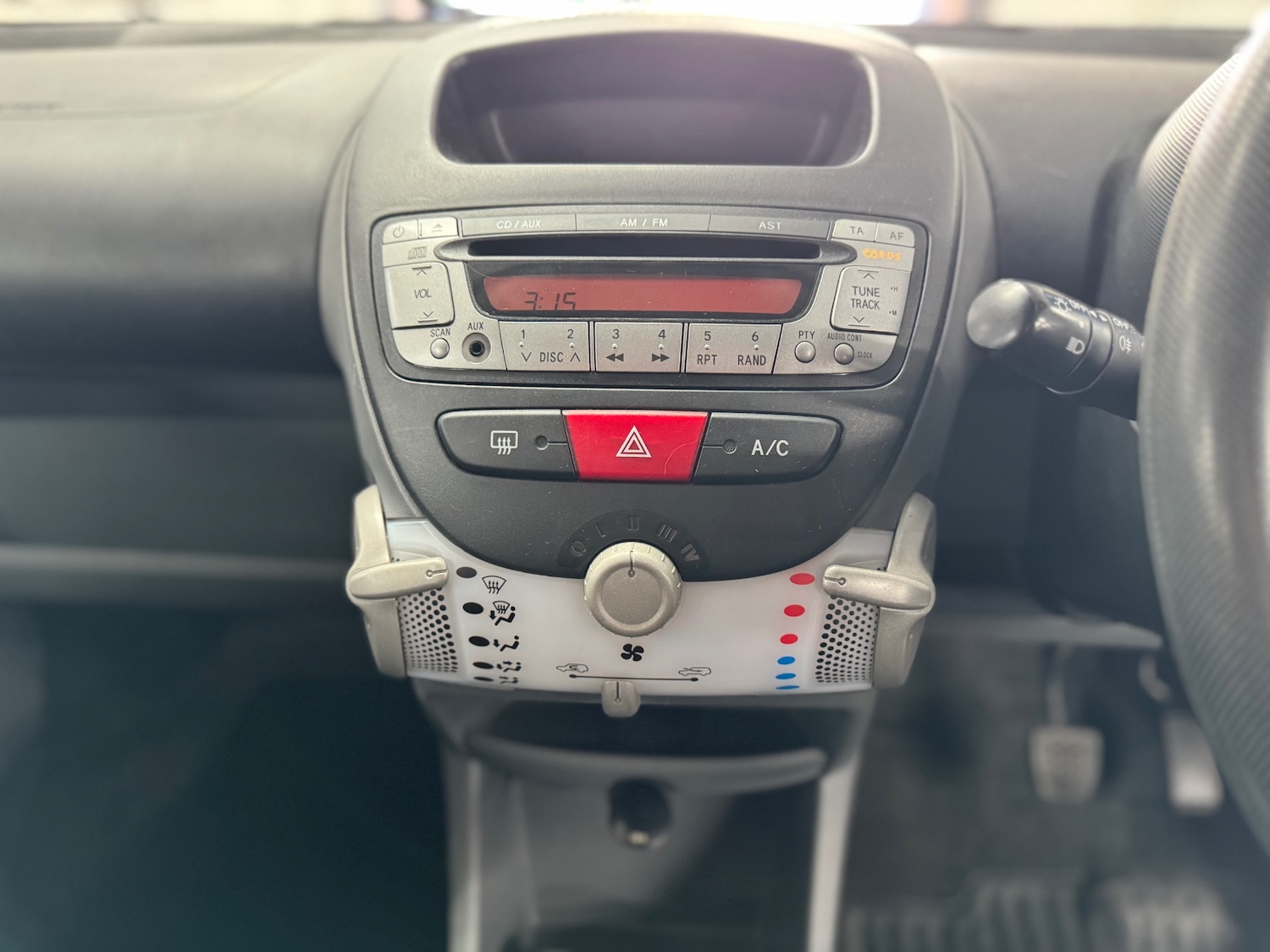 Used Toyota AYGO 2009 for sale - 77323873: Photo 9