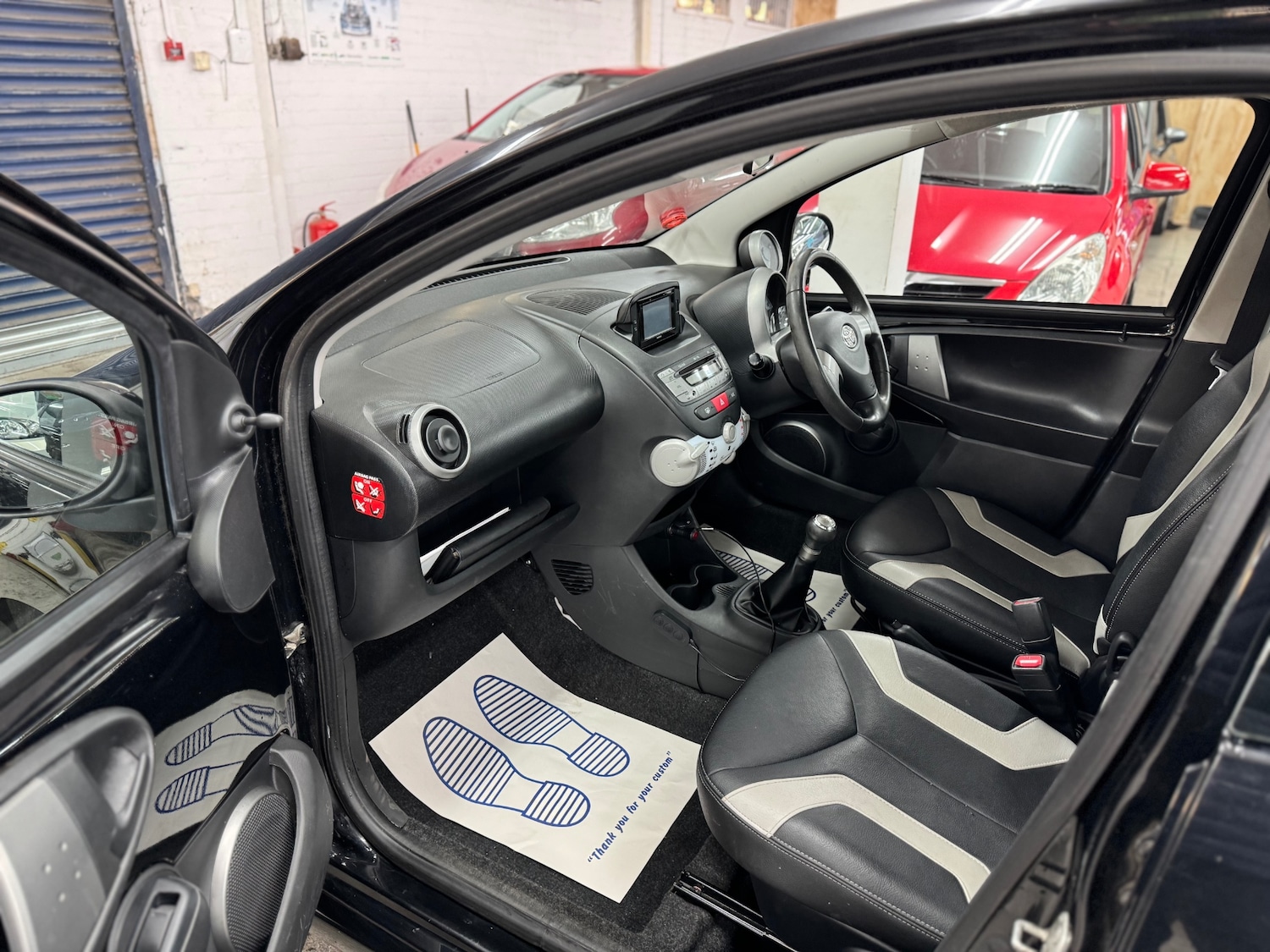 Used Toyota AYGO 2014 for sale - 76389424: Photo 13