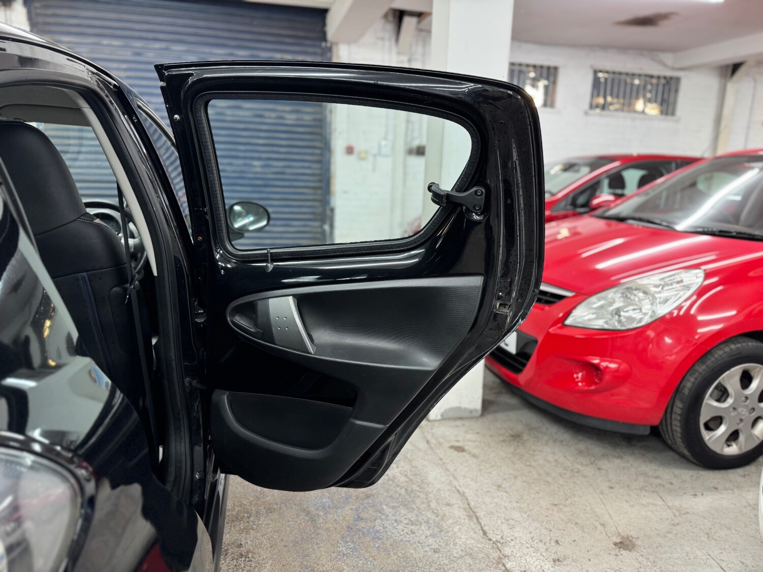 Used Toyota AYGO 2014 for sale - 76389424: Photo 19