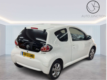 Used Toyota AYGO 2013 for sale - 76238507: Photo