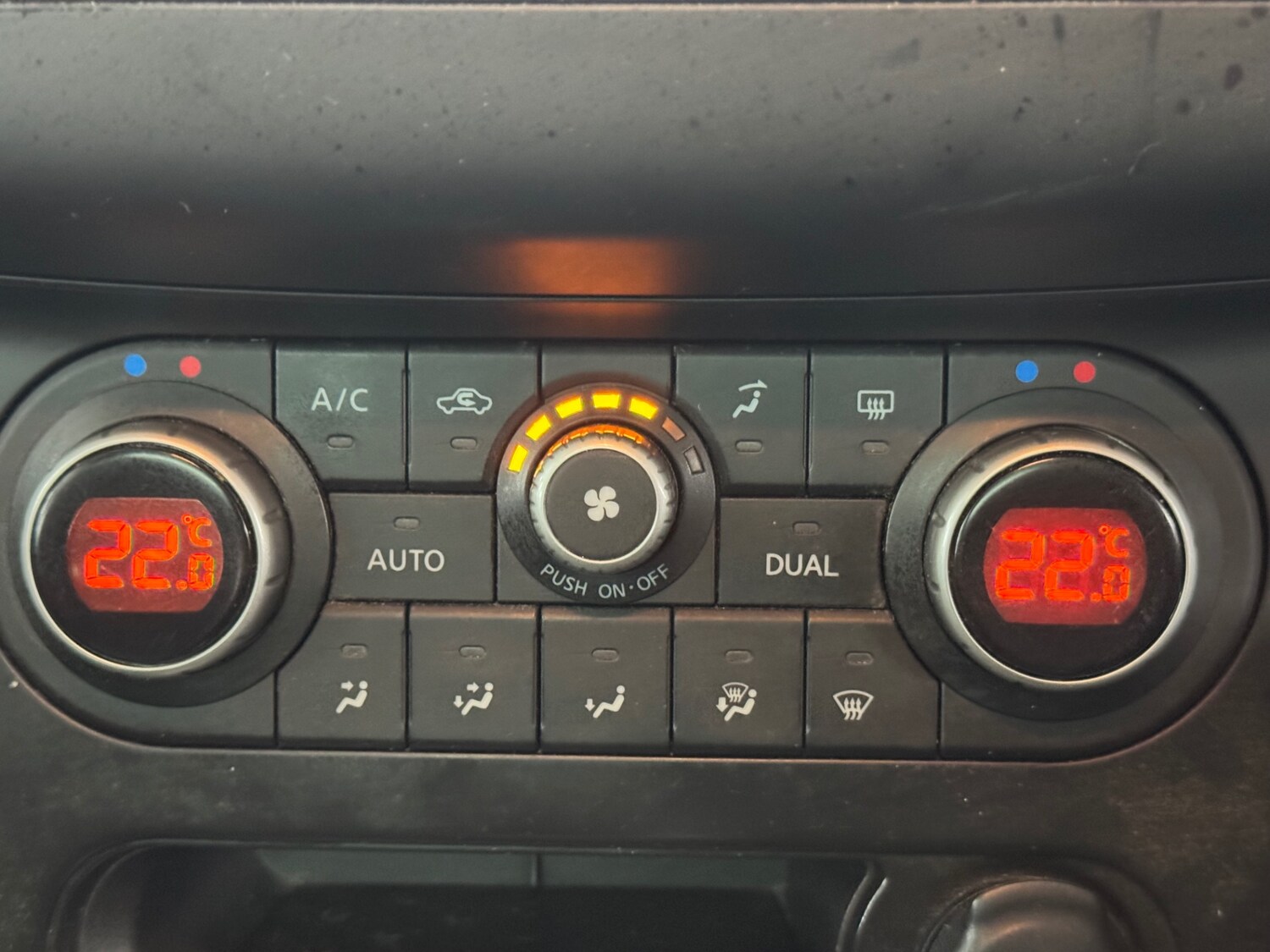 Used Nissan Qashqai 2012 for sale - 77742575: Photo 23