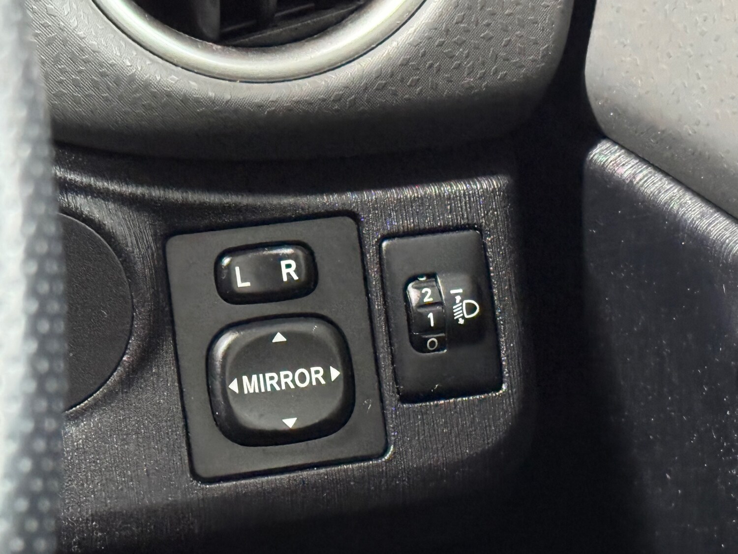 Used Toyota Yaris 2012 for sale - 77962056: Photo 12