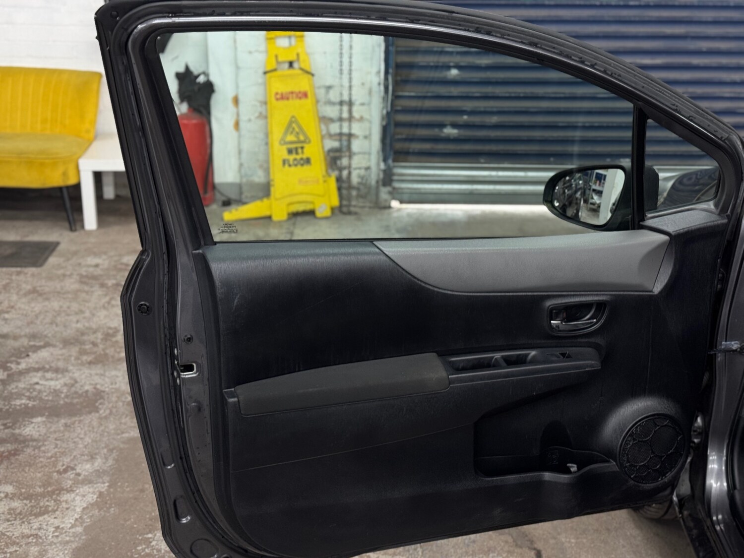 Used Toyota Yaris 2012 for sale - 77962056: Photo 16