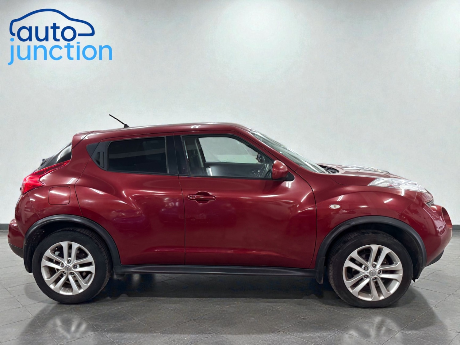 Used Nissan Juke 2010 for sale - 77447649: Photo 4