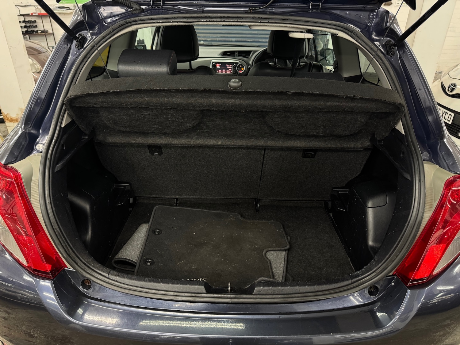 Used Toyota Yaris 2012 for sale - 77367778: Photo 20