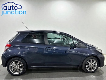 Used Toyota Yaris 2012 for sale - 77367778: Photo