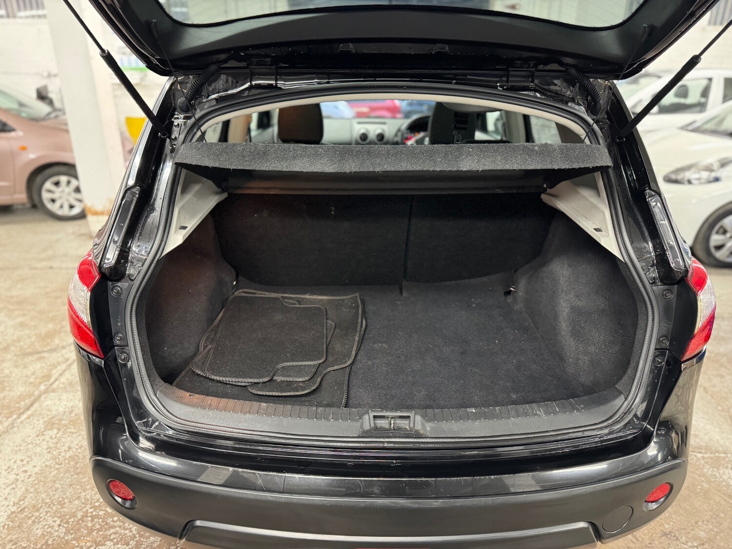 Used Nissan Qashqai 2011 for sale - 77742618: Photo 22