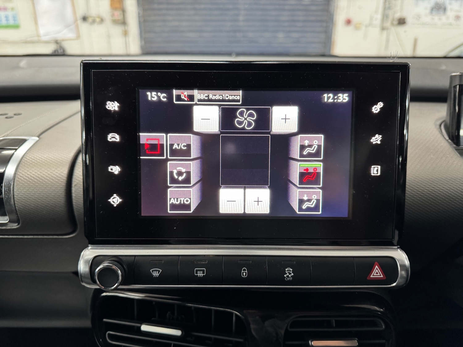 Used Citroen C4 Cactus 2016 for sale - 76982587: Photo 11