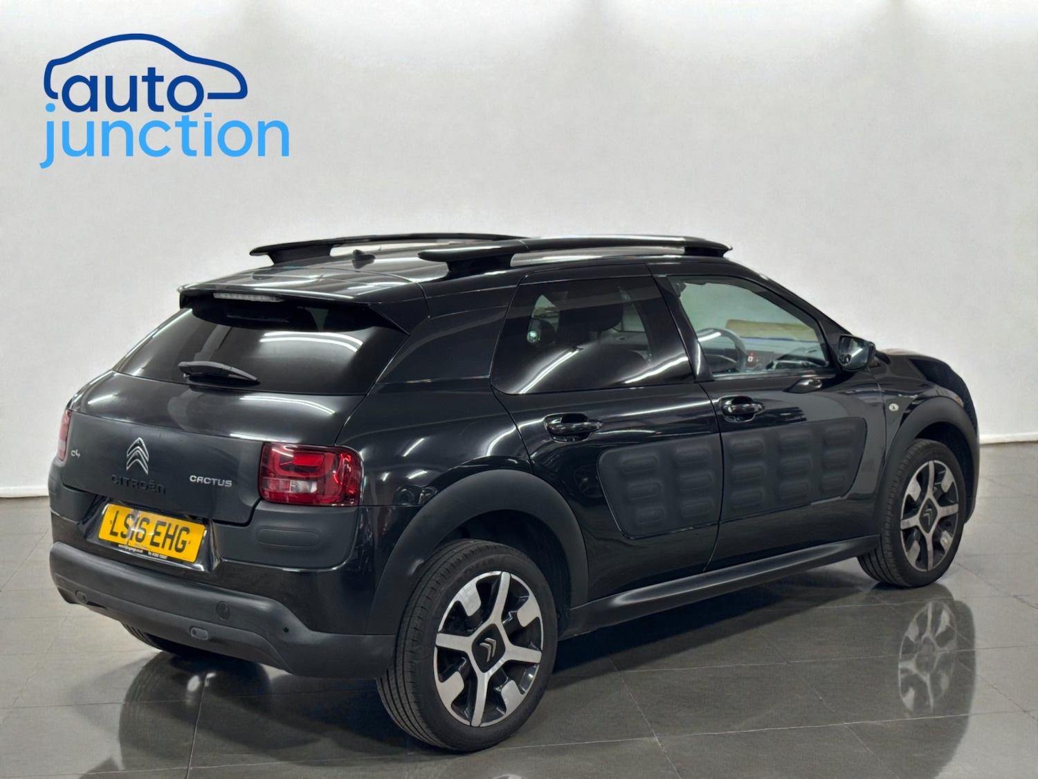 Used Citroen C4 Cactus 2016 for sale - 76982587: Photo 6