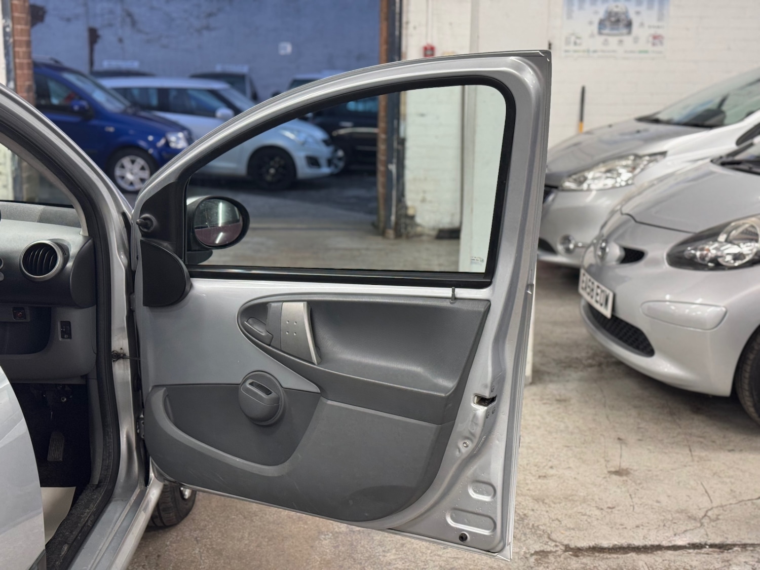 Used Peugeot 107 2009 for sale - 76919731: Photo 11